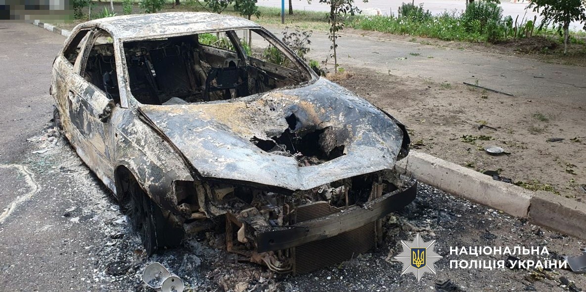 Білопілля під обстрілами: розбиті авто й оптоволокно на дорогах